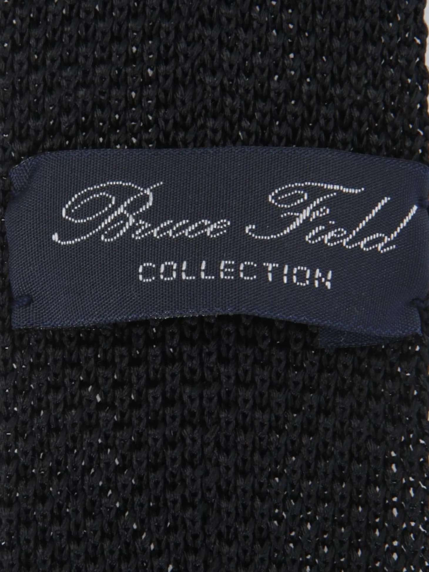 Cravate fine en maille tricot pure soie à pois