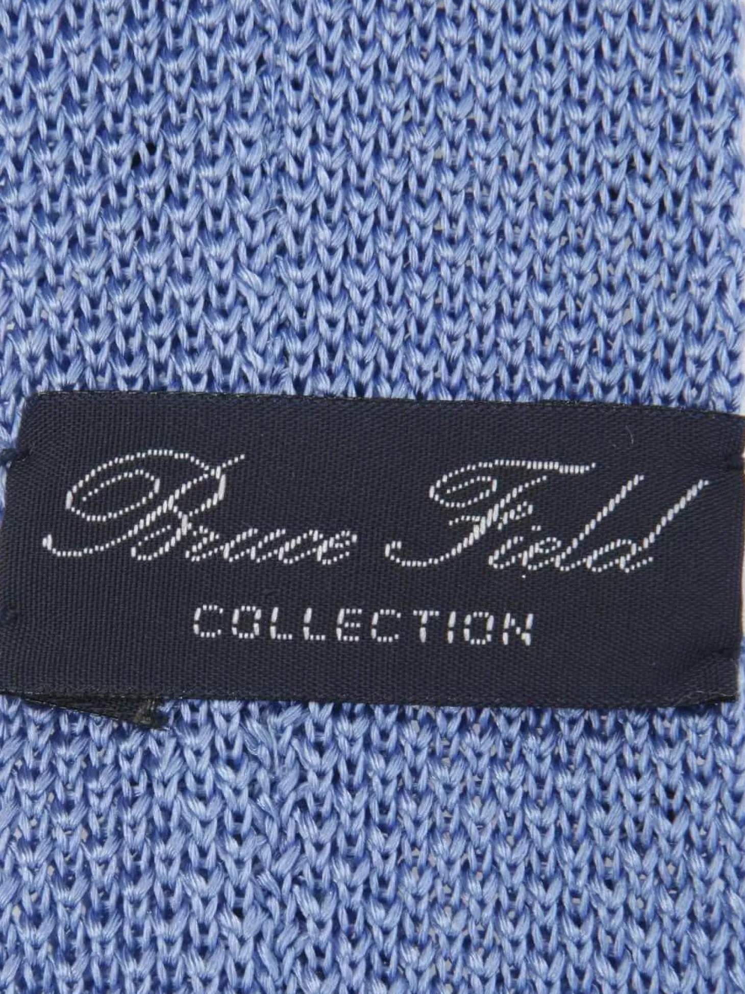 Cravate fine en maille tricot pure soie à pois